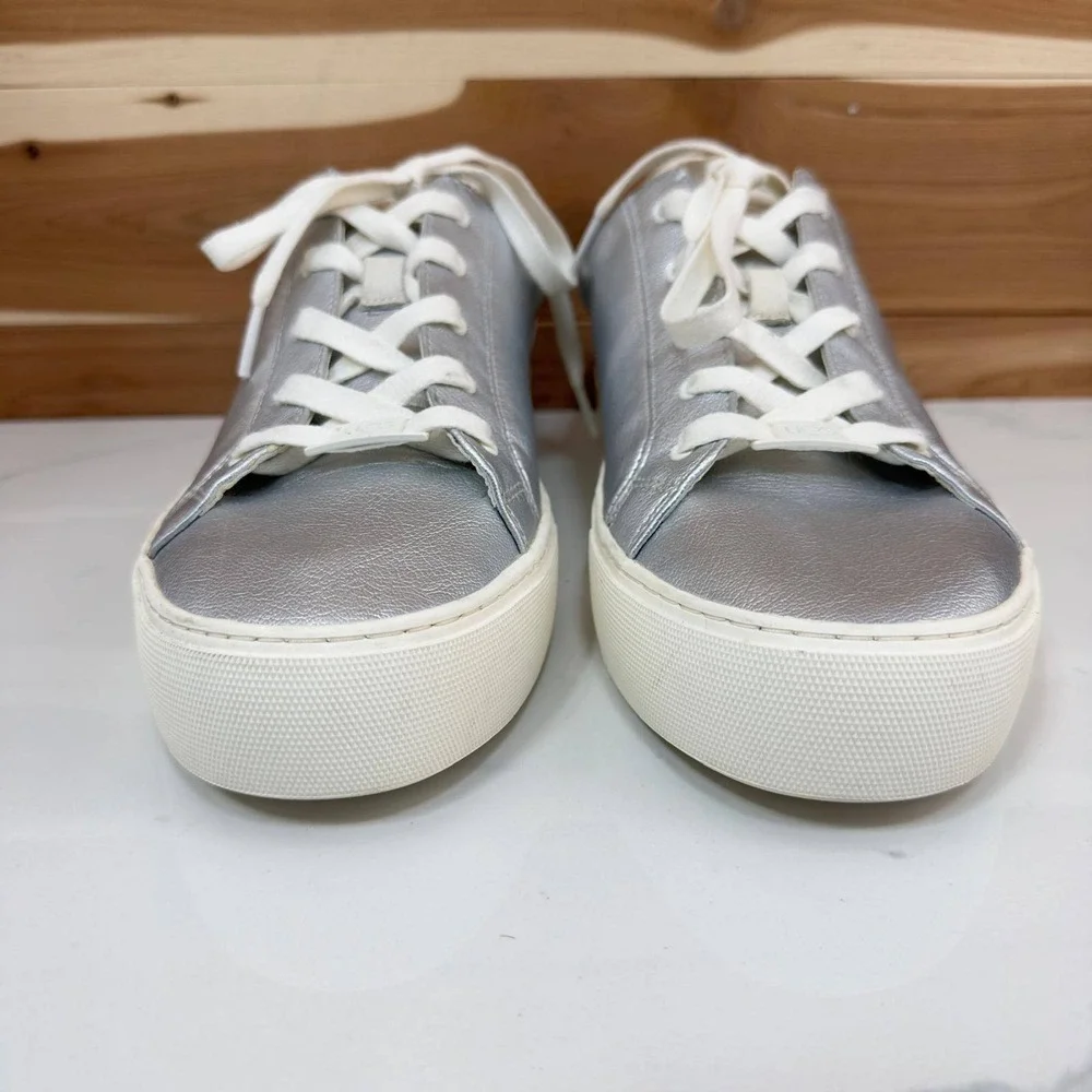 UGG Zilo Silver Metallic Leather Sneakers‎ Casual Comfort Shoes Women's Size 11
